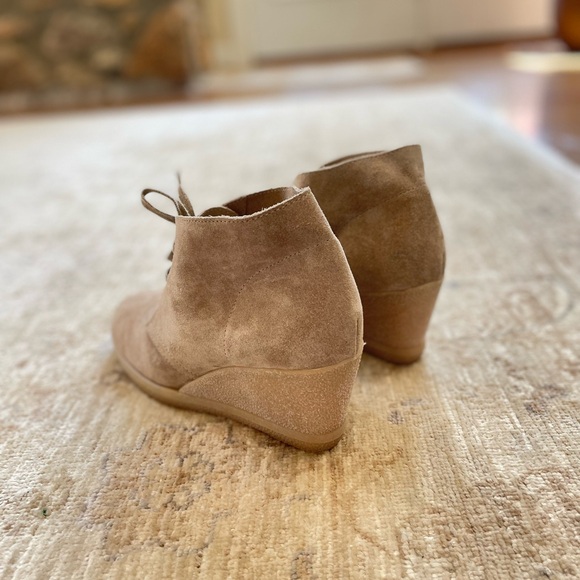 J Crew Suede Wedge Booties, size 9 - Picture 4 of 10